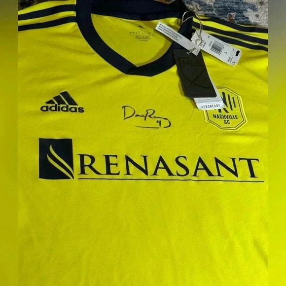 NWT Nashville Soccer Club MLS
Dave Romney #4 Signed
Autographed Adidas Jersey LG - Picture 4 of 15